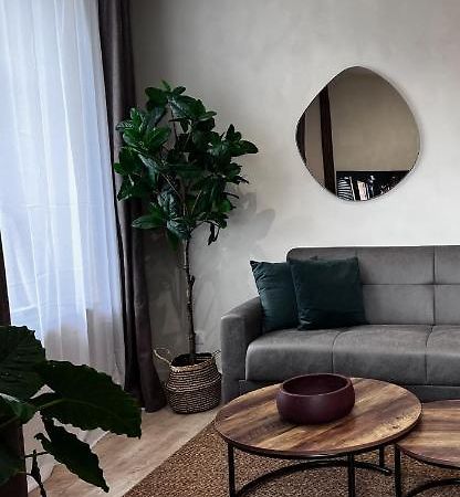 Myaka Appartement Wood 绍莱 外观 照片