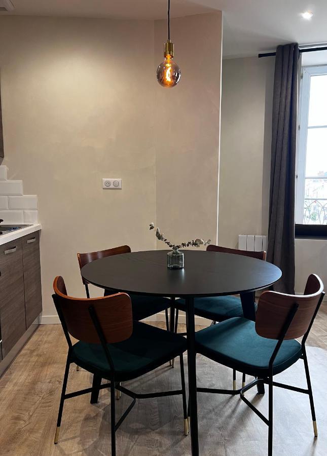 Myaka Appartement Wood 绍莱 外观 照片